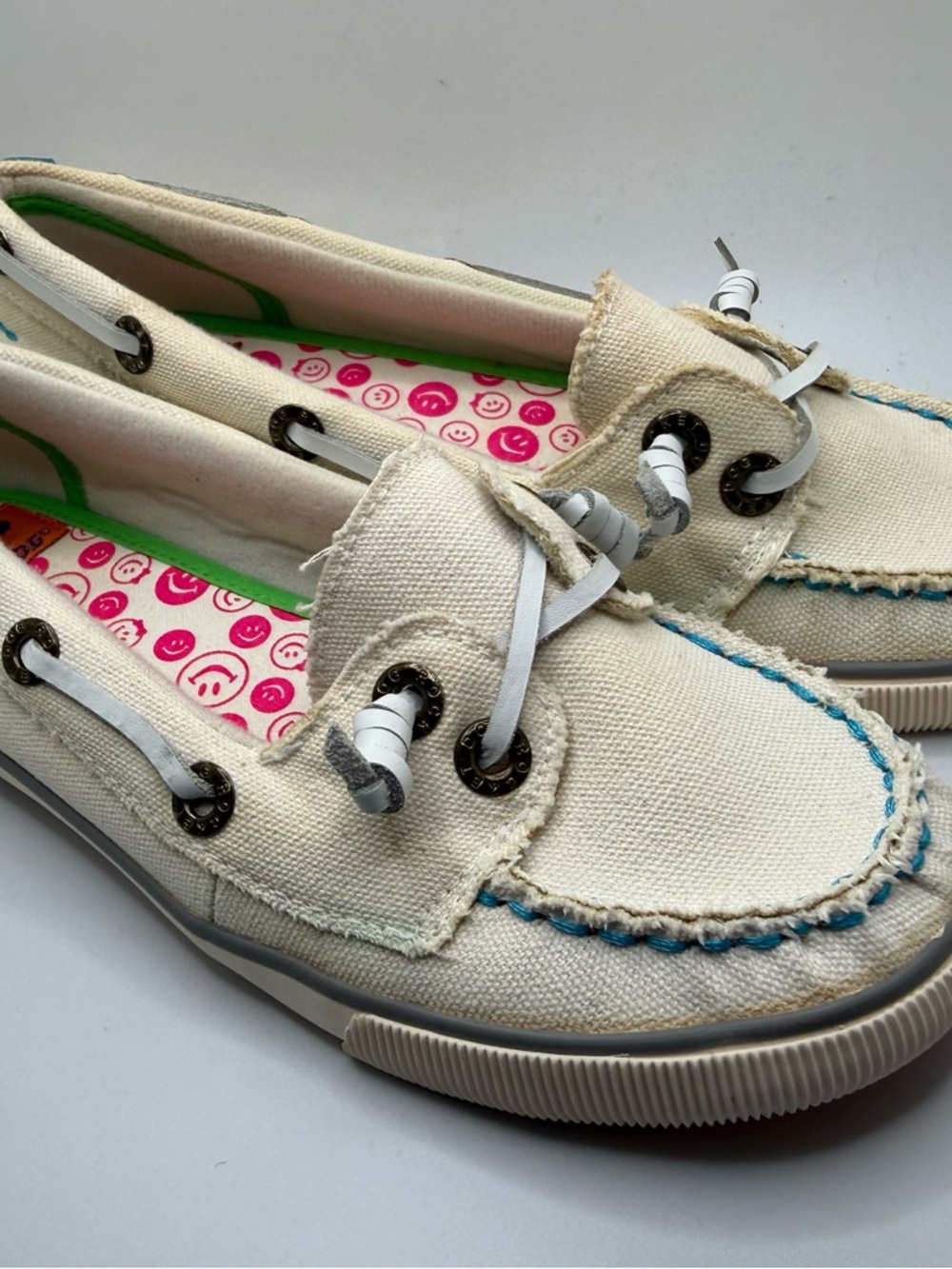 Rocket Dog Cream Canvas Slip-On Sneakers shoes woman’s sz 8 summer